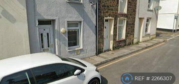 2 bedroom terraced house