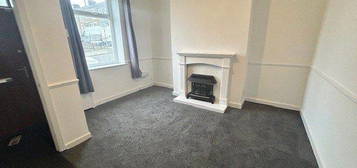 2 bed terraced house to rent