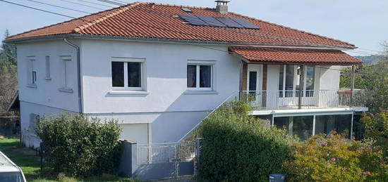 Maison rénovée à neuf à 1350 Euro/m2 très bien située