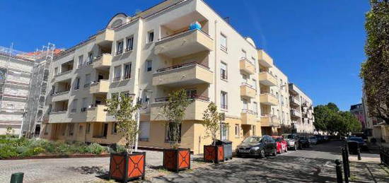 APPARTEMENT RECENT COMPIEGNE - 3 pièce(s) - 70 m2