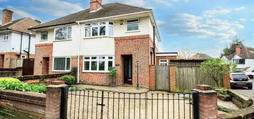 3 bedroom semi-detached house for sale