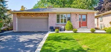 2 Garden Cres, Brant, ON N3L 3T4