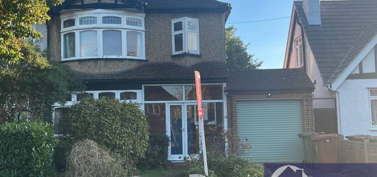 3 bed semi-detached house to rent