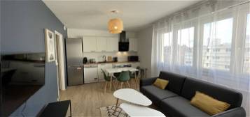 Appartement meublé  à louer, 4 pièces, 3 chambres, 63 m²