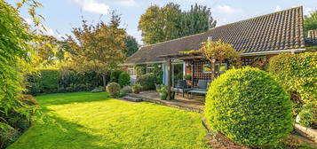 Bungalow for sale in Green Street, Sunbury-On-Thames TW16