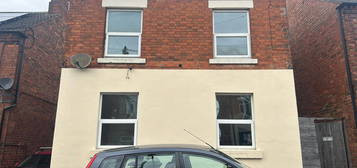 2 bed property to rent