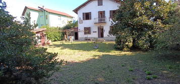 Villa unifamiliare Strada Molare 76B, Centro, Ovada