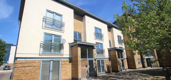 Flat to rent in Ballantyne Drive, Colchester CO2