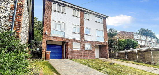 End terrace house to rent in Beacon Road, Chatham, Kent ME5