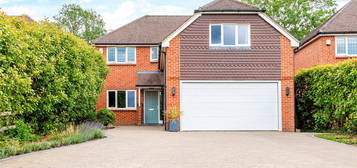 4 bed detached house for sale