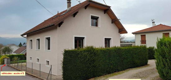 Maison (2 appart.) - 7 pièces - 130 m2 (hors lotissement)