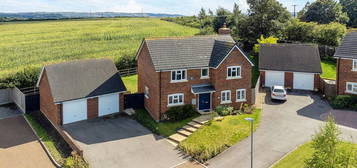 4 bed detached house for sale