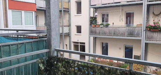 2- Zimmer- Wohnung mit Balkon, nah zum Riebeckplatz. Nur noch Einziehen!