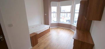 6 bedroom terraced house