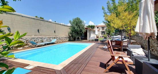 MARSEILLE 10 - SECTEUR LARRAT / ROMAIN ROLLAND -  MAISON PRINCIPALE - 2 MAISONS DE PLAIN-PIED INDEPENDANTES - PISCINE - JARDIN - AU CALME ABSOLU -