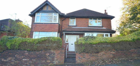 6 bedroom detached house