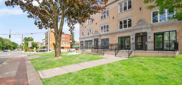 479 Farmington Ave #203, Hartford, CT 06105