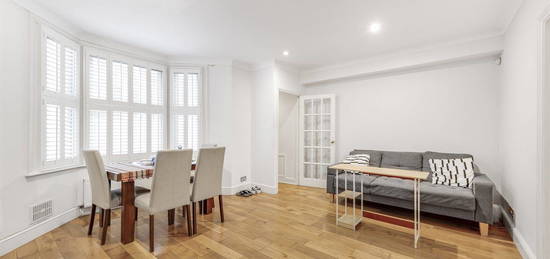 Flat to rent in Edith Grove, London SW10