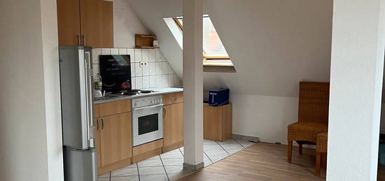 Dachgeschoss Wohnung ab sofort frei