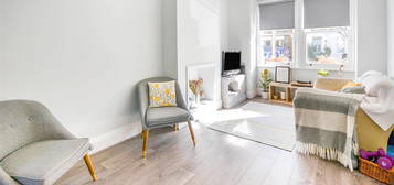 Terraced house to rent in Florence Road, London SW19