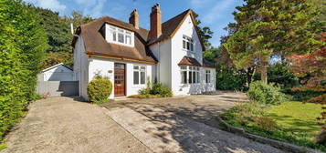 3 bed detached house for sale