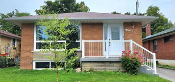 43 CHOPIN AVENUE, Toronto (Ionview), Ontario 