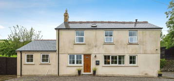 2 bed detached house for sale