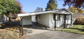 2300 June St, Hood River, OR 97031