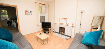 4 bed shared accommodation to rent