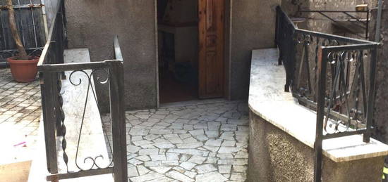 Casa indipendente in affitto in  Vai della Scalinata, 7