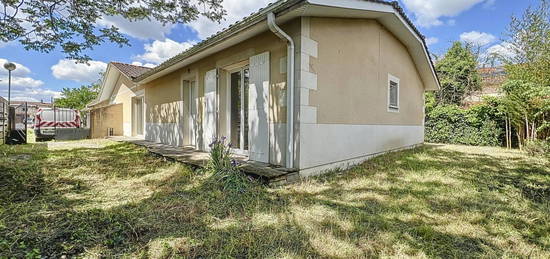 Maison de plain-pied  à vendre, 4 pièces, 3 chambres, 110 m²