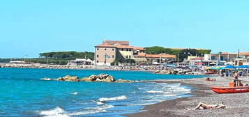 Trilocale in vendita a Marina di Cecina