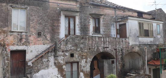 Casa colonica, da ristrutturare, 100 m², Valle di Maddaloni