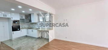 Apartamento T2 Tapada das Mercês