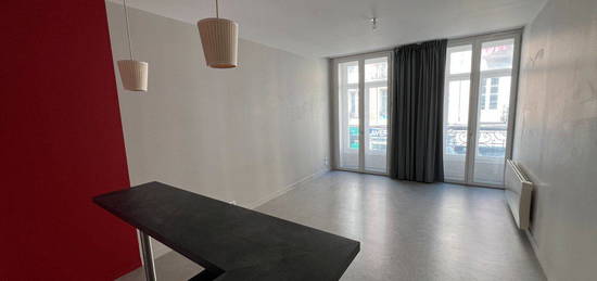 Appartement T1 rénové - Nantes secteur Saint Clément