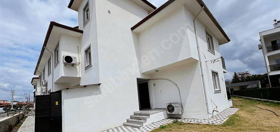 MUĞLA ORTACA DA HAVUZLU SİTEDE KİRALIK 1+1 DAİRE