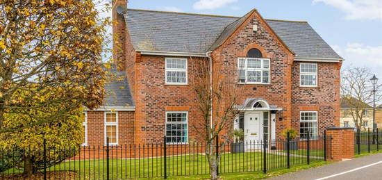 6 bedroom detached house for sale