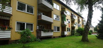 2 Zimmer-Wohnung mit Einbauküche, Balkon in Parkanlage