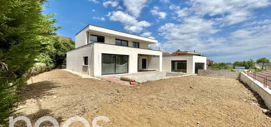 Villa 7 pièces 262 m²