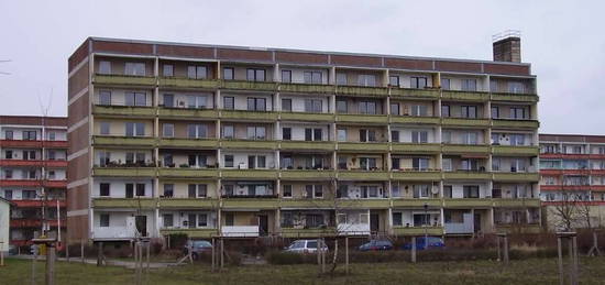 sehr günstige Wohnung mit Balkon im begrünten Wohnumfeld