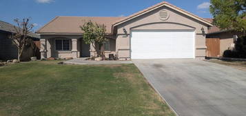 3908 White Sands Dr, Bakersfield, CA 93313