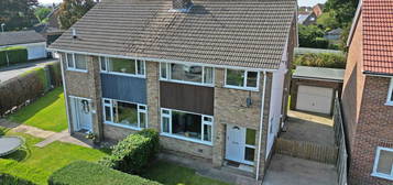 3 bed semi-detached house for sale