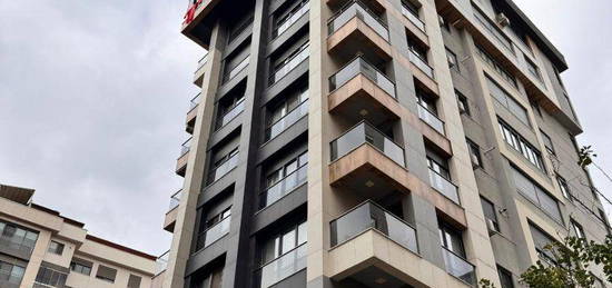 Caddebostan Sahilde,90 m2 Net 3+1 Balkonlu, Ebeveyn Banyolu