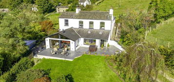 5 bedroom country house for sale