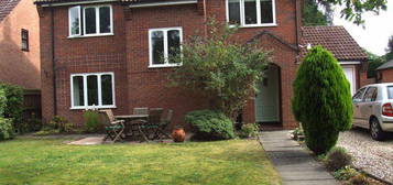 4 bedroom detached house to rent