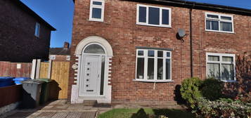 3 bed semi-detached house for sale