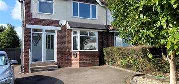 3 bed semi-detached house to rent