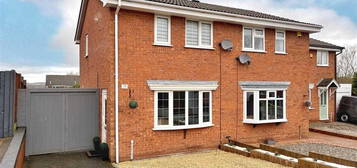 2 bed semi-detached house for sale