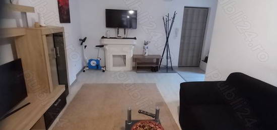 Închiriez apartament 2 cam