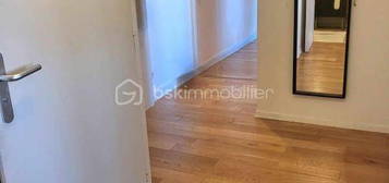 Appartement  à vendre, 3 pièces, 2 chambres, 61 m²